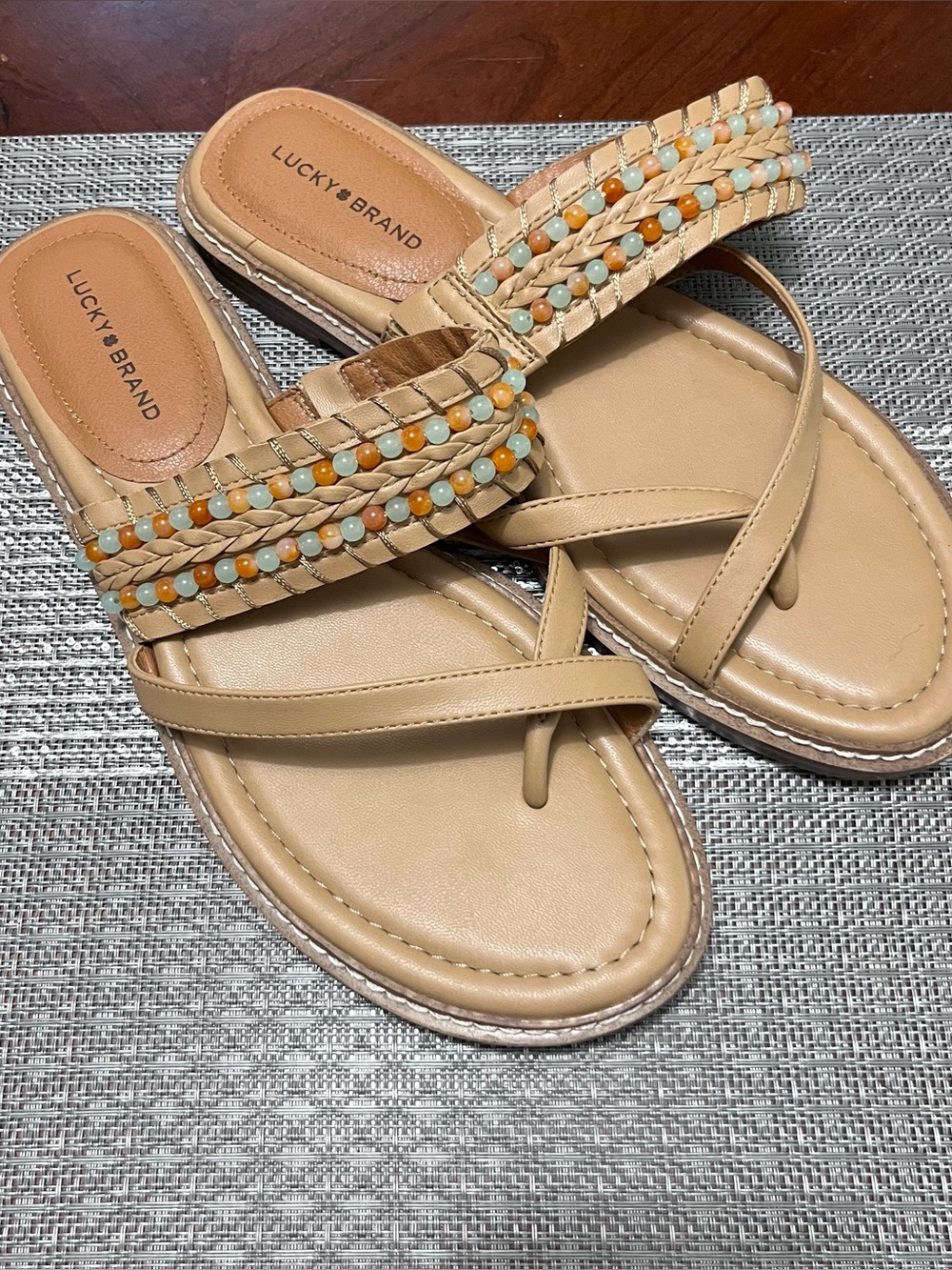 Lucky Brand Tan Braided Bead Thong Sandals Sz 9.5